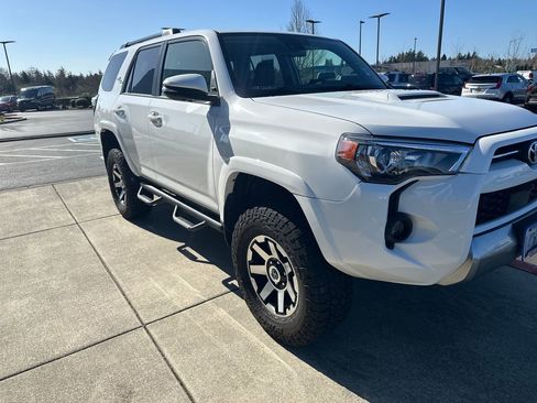 Used 2024 Toyota 4Runner TRD Off-Road Premium w/ Off Road Premium Plus Package image 6