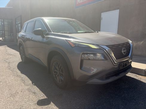Used 2022 Nissan Rogue S FWD image 3