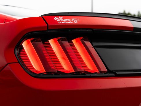 Used 2016 Ford Mustang Shelby GT350 w/ Technology Package RWD image 18