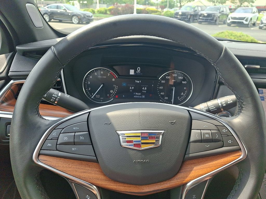 Certified 2024 Cadillac XT5 Premium Luxury w/ LPO, Floor Liner Package AWD/4WD image 20