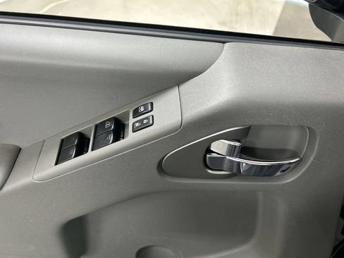 Used 2021 Nissan Frontier SV w/ Midnight Edition Floor Mats AWD/4WD image 11