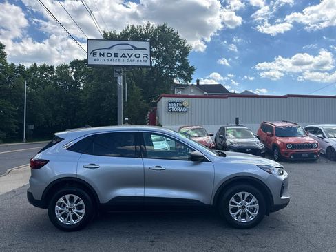 Used 2023 Ford Escape Active AWD/4WD image 8