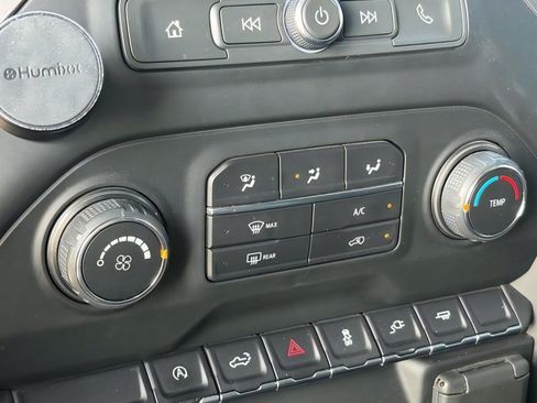 Used 2022 Chevrolet Silverado 1500 Custom RWD image 25