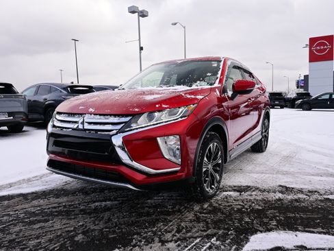 Used 2020 Mitsubishi Eclipse Cross SE image 4
