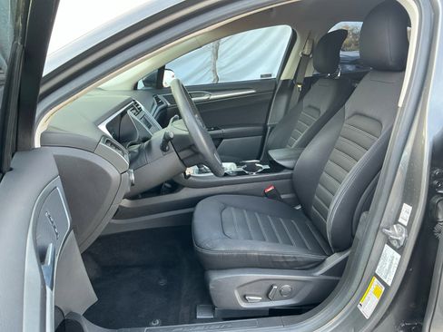 Used 2014 Ford Fusion SE image 14