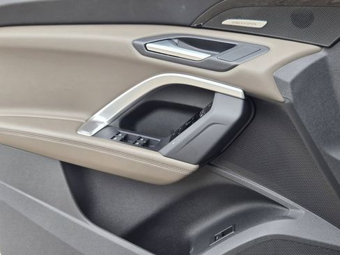 Certified 2025 Audi Q5 Premium Plus w/ Premium Plus AWD/4WD image 28