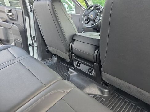 Used 2024 Chevrolet Silverado 1500 W/T w/ WT Value Package AWD/4WD image 12
