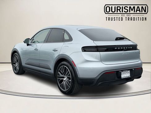 Used 2025 Porsche Macan 4 Electric AWD/4WD image 8