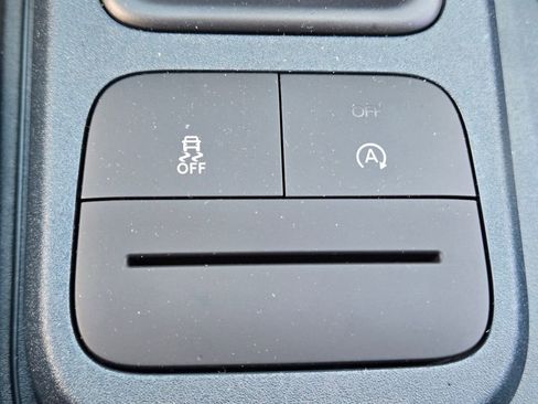 New 2025 Ford Maverick XLT w/ XLT Luxury Package image 18