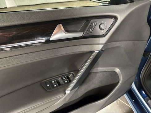 Used 2015 Volkswagen Golf TDI SEL w/ Lighting Package (SEL) FWD image 16