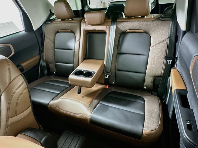 Used 2025 Ford Bronco Sport Outer Banks w/ Outer Banks Tech Package+ AWD/4WD image 11
