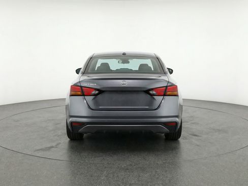 Used 2025 Nissan Altima 2.5 SV FWD image 7