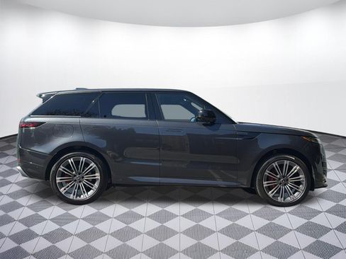 Used 2025 Land Rover Range Rover Sport Dynamic SE AWD/4WD image 8