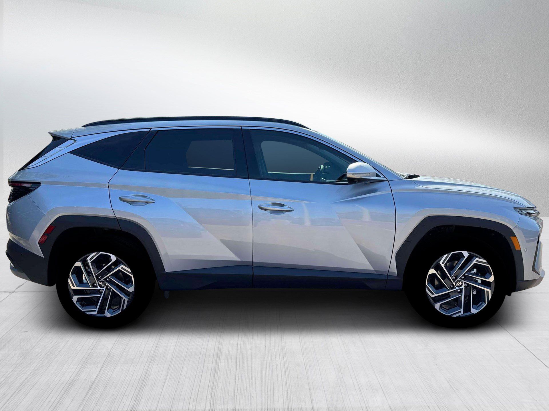 New 2026 Hyundai Tucson Limited AWD/4WD image 9
