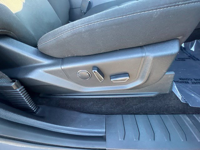 Used 2018 Ford F150 XLT w/ Equipment Group 302A Luxury AWD/4WD image 18