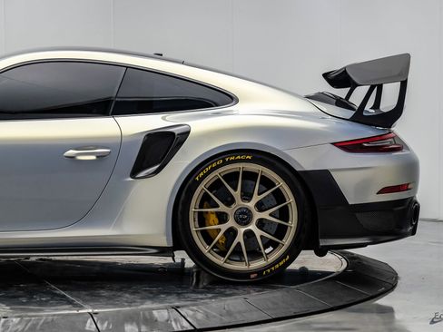 Used 2018 Porsche 911 GT2 RS w/ Weissach Package RWD image 11