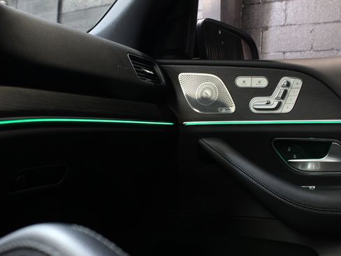 Used 2025 Mercedes-Benz GLE 580 4MATIC w/ Driver Assistance Package image 77