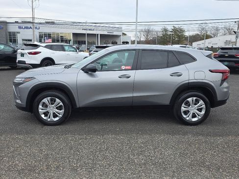 Certified 2024 Chevrolet Trax LS w/ Driver Confidence Package image 12