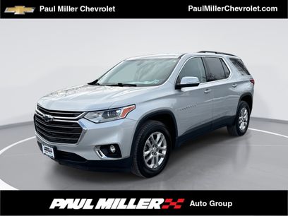 Used 2021 Chevrolet Traverse LT