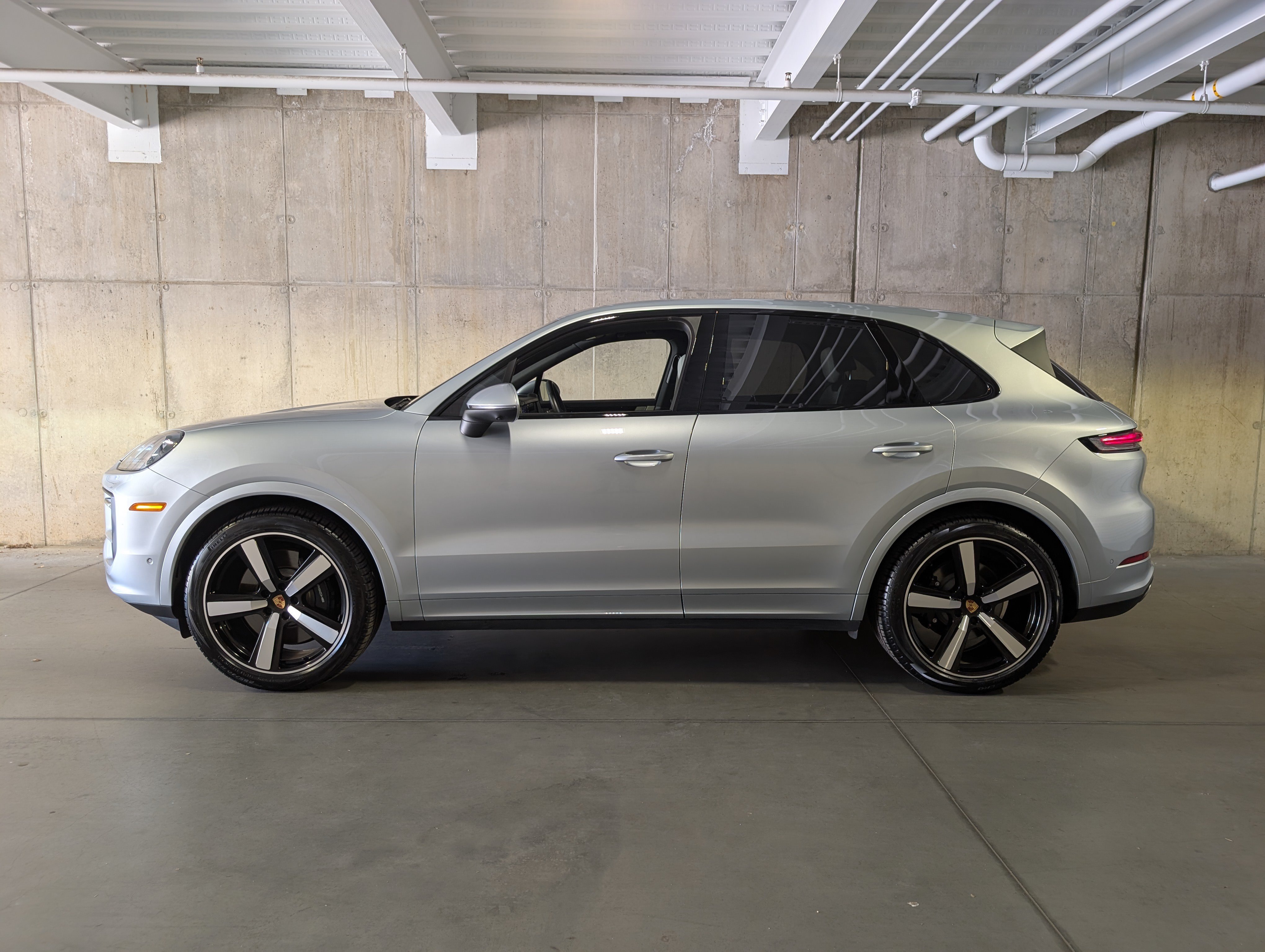 Certified 2025 Porsche Cayenne S AWD/4WD image 41