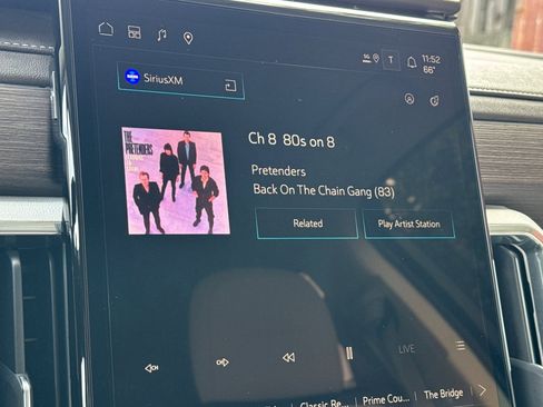 Used 2025 GMC Acadia Denali w/ Super Cruise Package image 23