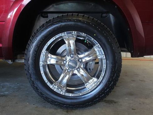 Used 2017 RAM 1500 Laramie AWD/4WD image 28