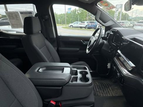 Used 2023 Chevrolet Silverado 1500 LT AWD/4WD image 31