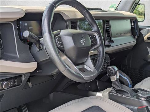 Used 2023 Ford Bronco Wildtrak image 10
