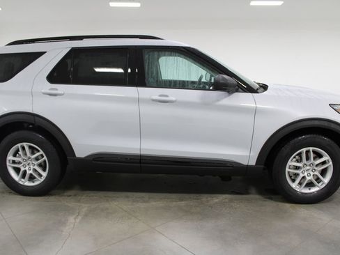 New 2026 Ford Explorer Active w/ Active Comfort Package image 10