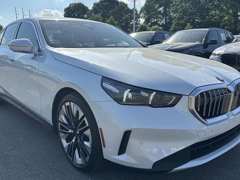Certified 2024 BMW 530i xDrive w/ Premium Package AWD/4WD image 2