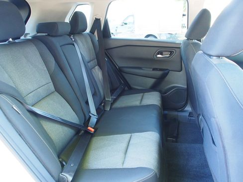 Used 2026 Nissan Rogue SV FWD image 13