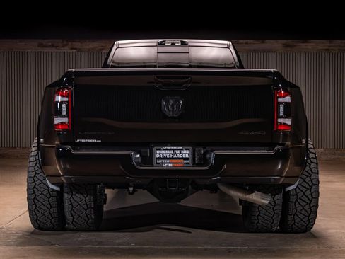 Used 2024 RAM 3500 Limited w/ Night Edition AWD/4WD image 8
