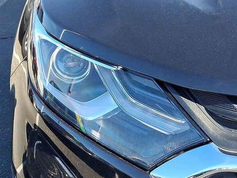 Certified 2021 Chevrolet Equinox LT image 9