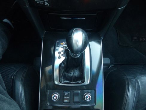 Used 2011 INFINITI FX35 AWD w/ Premium Pkg image 24
