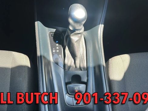 Used 2021 Toyota C-HR LE FWD image 15