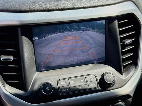 Used 2017 GMC Acadia SLT FWD image 15