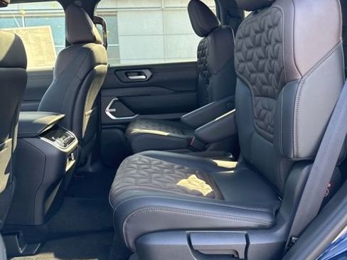 New 2025 Nissan Armada Platinum AWD/4WD image 7