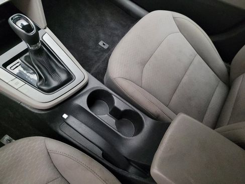 Used 2019 Hyundai Elantra SEL image 26