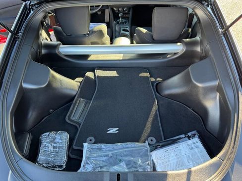 Used 2025 Nissan Z Sport w/ Floor Mat Package image 12
