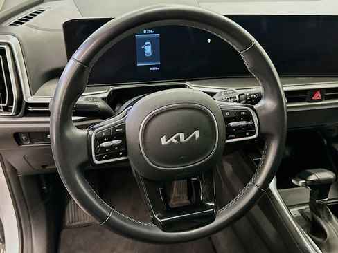 Used 2024 Kia Sorento S image 18