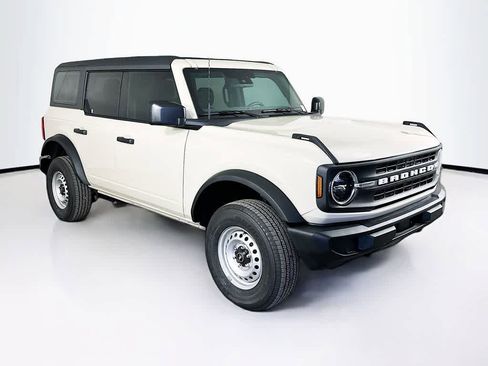 New 2025 Ford Bronco Base image 23