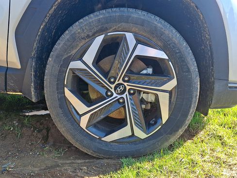 Used 2023 Hyundai Tucson SEL w/ Convenience Package image 3