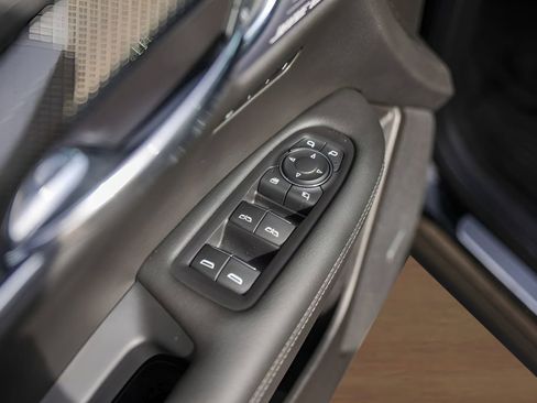 Certified 2023 Cadillac XT6 Sport w/ Technology Package image 24