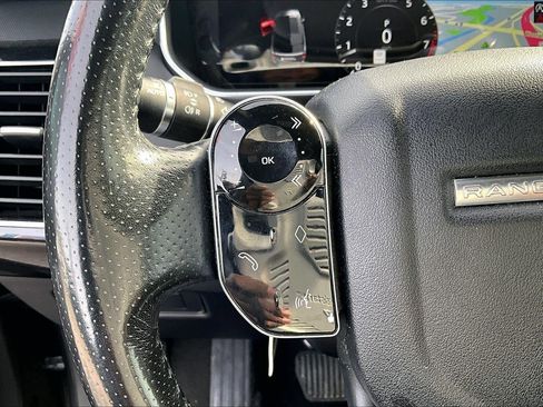 Used 2018 Land Rover Range Rover Sport HSE image 15
