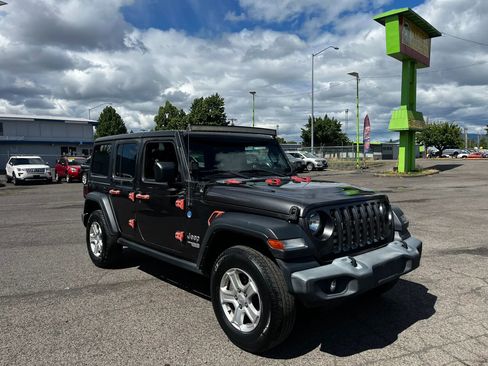 Used 2019 Jeep Wrangler Unlimited Sport S AWD/4WD image 1
