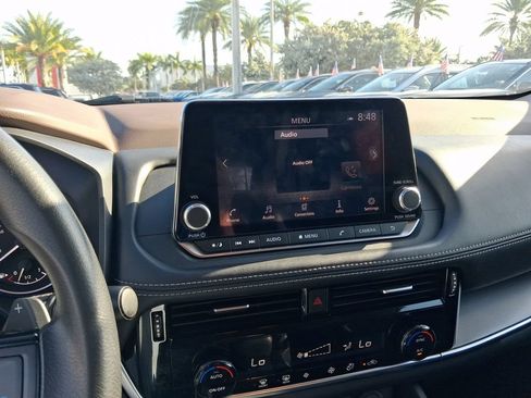 Certified 2022 Nissan Rogue SV AWD/4WD image 21
