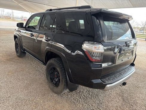 Used 2023 Toyota 4Runner TRD Off-Road Premium image 6