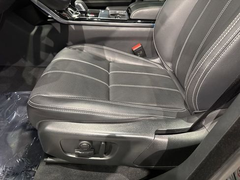 Used 2021 Land Rover Range Rover Velar S image 11