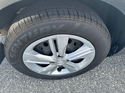 Used 2020 Nissan Kicks S FWD image 19
