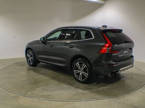 Used 2020 Volvo XC60 T6 Momentum AWD/4WD image 3